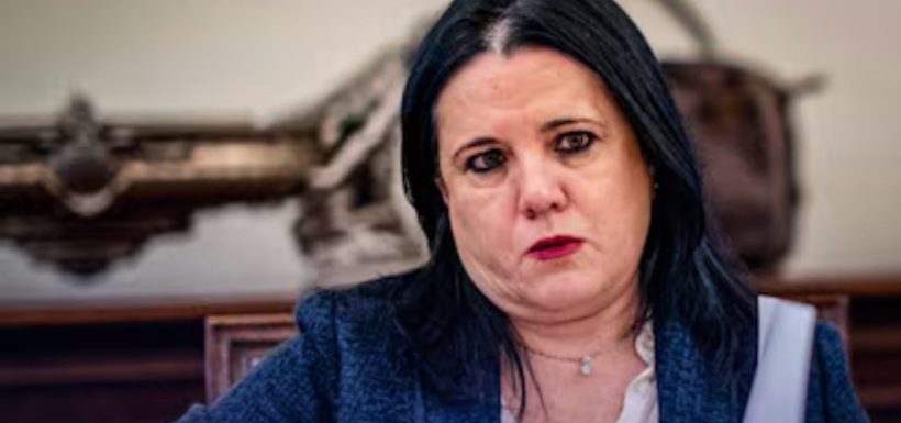 PDG presiona al Gobierno por eventual destino diplomático de exministra Steinert: Dejaron duras críticas y acusaron “pituto”