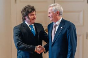 “Yo no lo habría dicho, pero…”: Kast evita pronunciarse sobre polémica expresión de Milei en pleno Foro Madrid