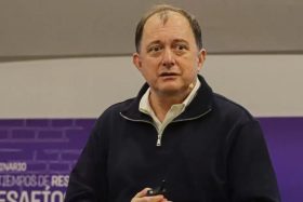 Iván Poduje descarta culpar al gobierno anterior por economía y fija prioridad del Ejecutivo: "Nosotros tenemos que arreglarlo"