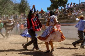 Hija de compositor de “La Consentida” respondió a concejal UDI que pidió vetar la canción en eventos de Isla de Maipo