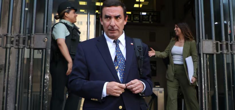 Rebajas a condenados por delitos sexuales desatan ofensiva penal contra ministro Rabat: “Él no estaba obligado por ninguna ley”